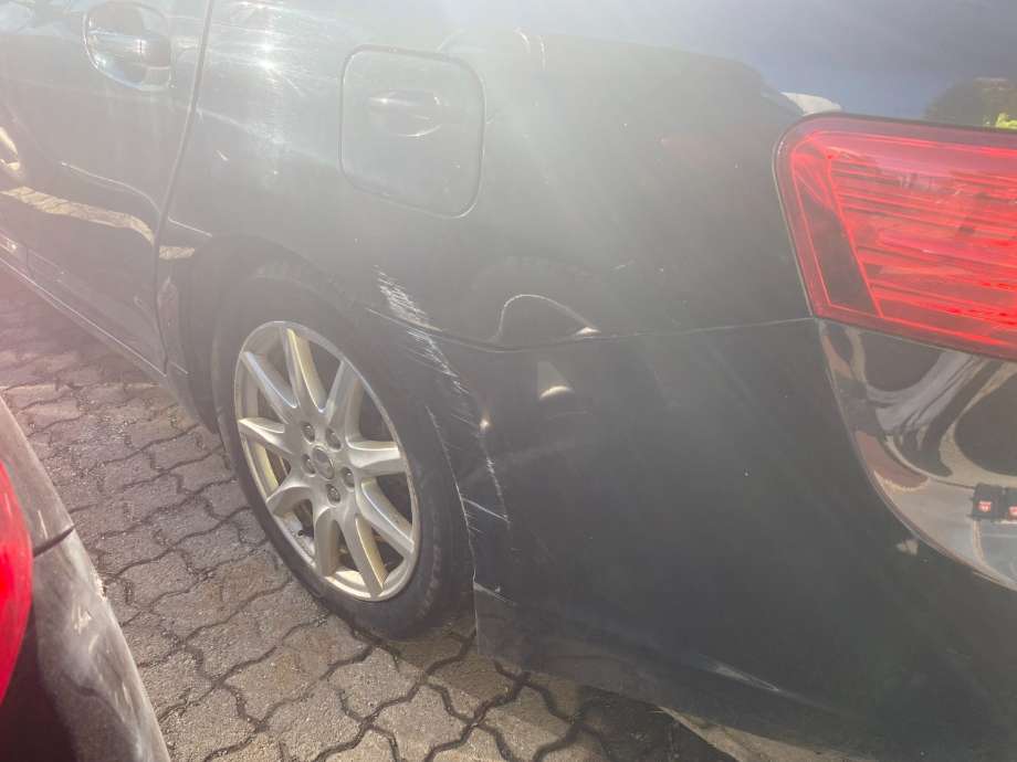 Støtfanger bak til Toyota Avensis, 2009-2015 (Type III, Fase 1)  (TOYOTA|)