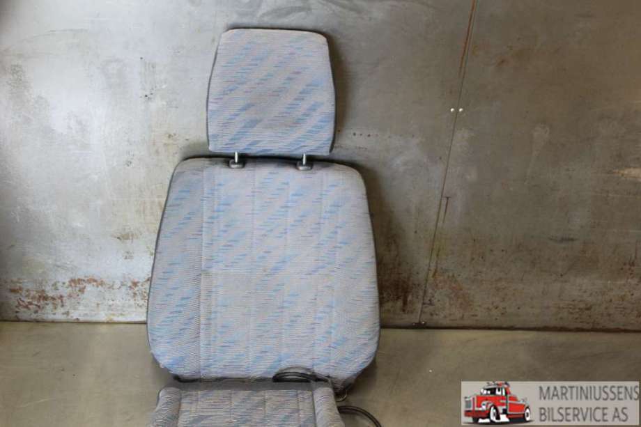 Sete foran venstre til Toyota Hilux 1998-2001 (TOYOTA|)