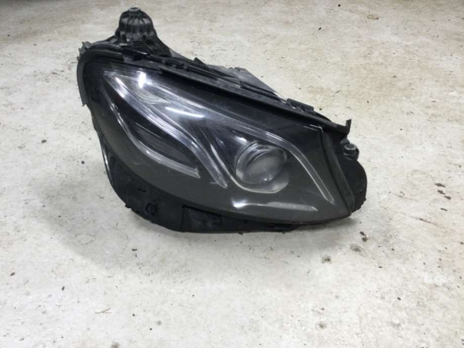 Frontlykt høyre halogen til Mercedes E-Klasse, 2016-2023 (W213) (W213) (MERCEDES|)