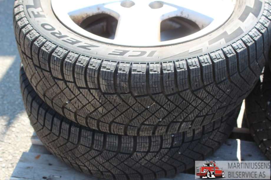 Dekk til Annet Dekk vinter piggfri 0-->>  (ICE ZERO|205/55R16 7MM|PIRELLI)