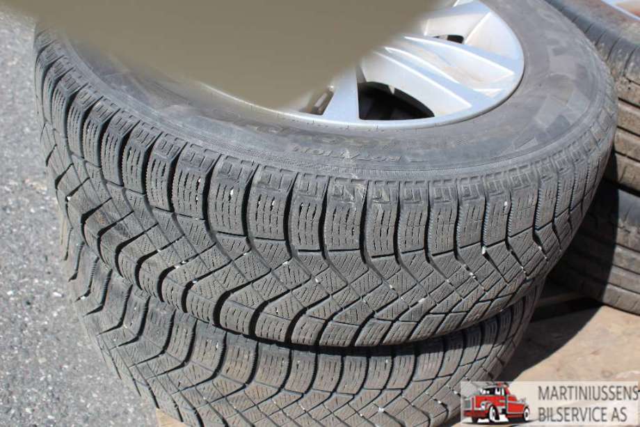 Dekk til Annet Dekk vinter piggfri 0-->>  (ICE ZERO|215/60R16 7MM|PIRELLI)