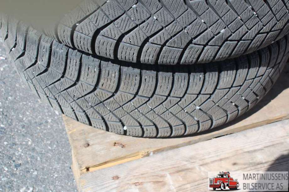 Dekk til Annet Dekk vinter piggfri 0-->>  (ICE ZERO|215/60R16 7MM|PIRELLI)