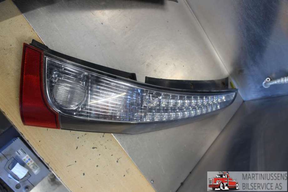 Baklykt høyre til Mitsubishi Grandis 2004-2009 (MITSUBISHI||220-87642)