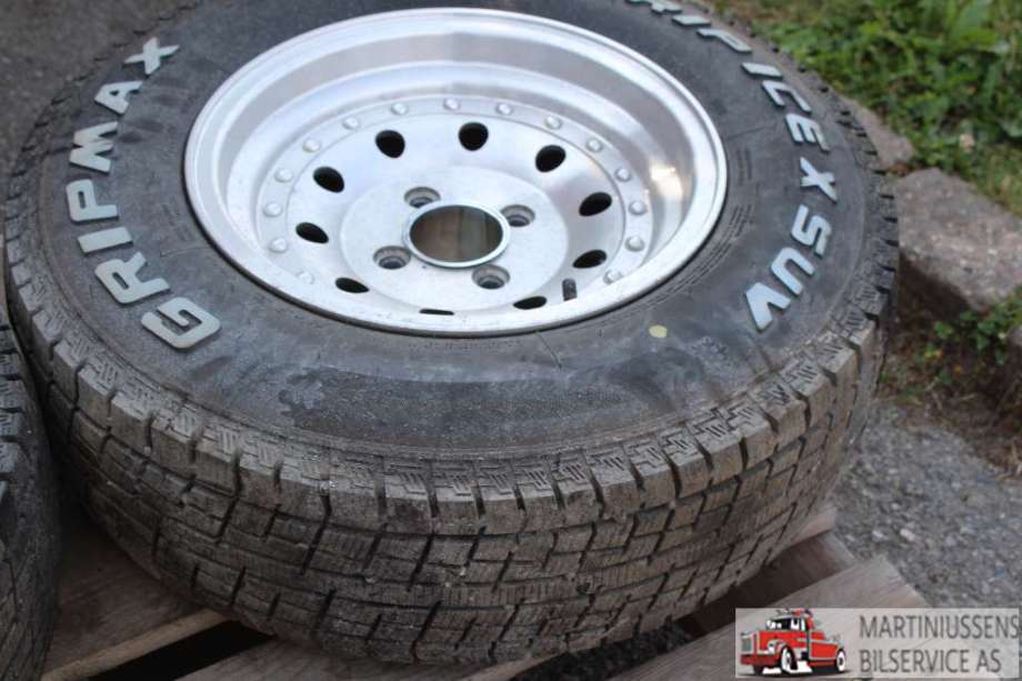 Hjulsett aluminium vinter til Ford Thunderbird 1983-1988 (Ford|GRIP ICE X SUV|195R14C 9MM|GRIPMAX)