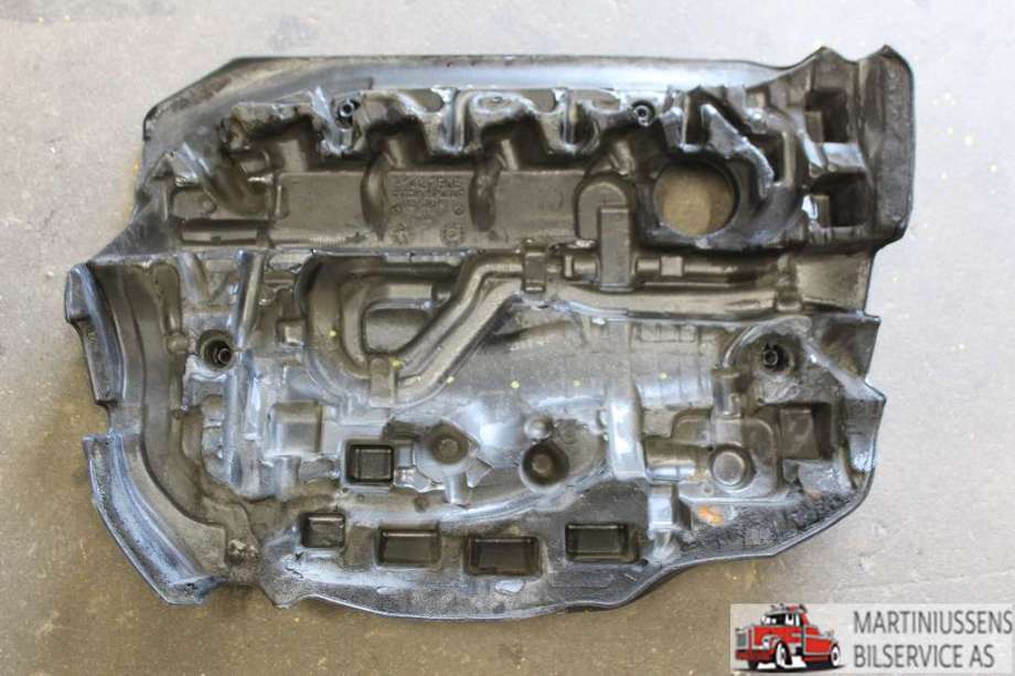 Motordeksel over motor til Volvo V70 2014-2016 (Type III, Fase 2)  (VOLVO|31437508|)