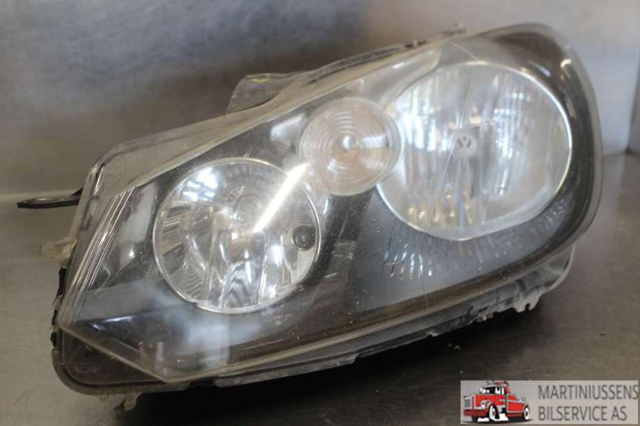 Frontlykt venstre halogen til VW Golf VI 2008-2012 (VOLKSWAGEN||5K1 941 005P)