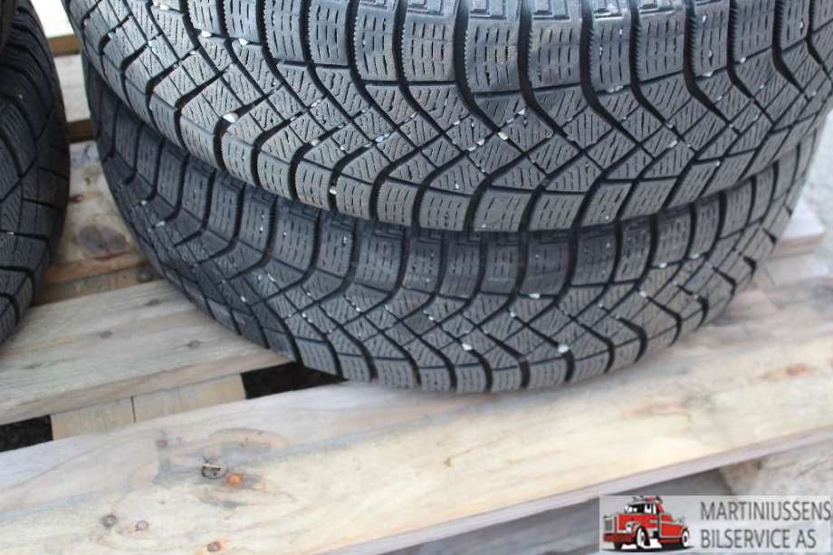 Dekk til Annet Dekk vinter piggfri 0-->>  (ICE ZERO FR|195/65R15 6MM|PIRELLI)