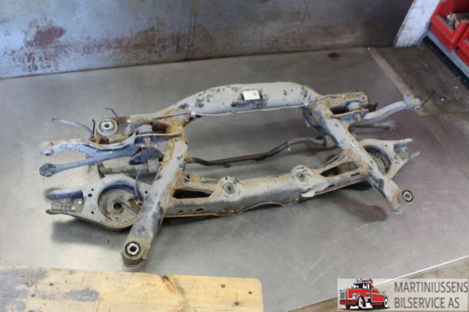 Bakaksel til VW Golf VI 2008-2012 (VOLKSWAGEN|5N0 505 235 AC|)