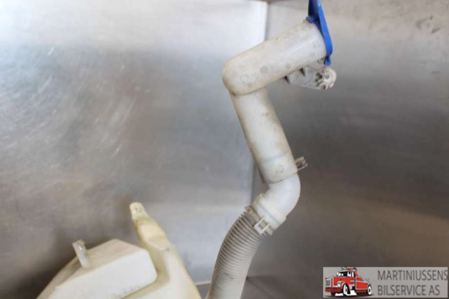 Spylertank til Ford S-Max 2010-2015 (Type I, Fase 2)  (FORD|AG91-17B613|)