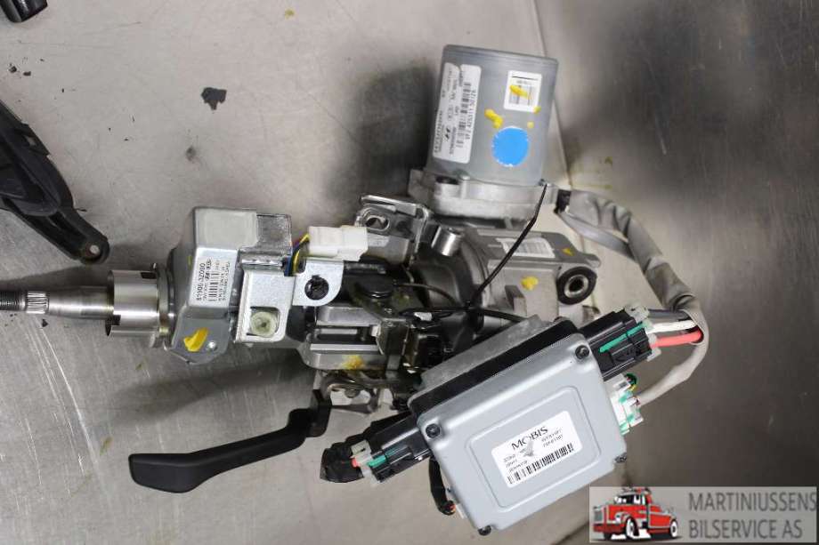Rattaksel til Hyundai i40 2012-2017 (HYUNDAI||563003Z200)