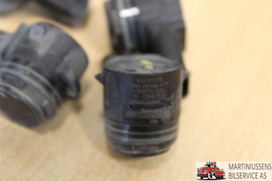 Parkeringssensor foran til VW Golf VII 2012-2017 (Fase 1)  (VOLKSWAGEN|5Q0.919.275|)