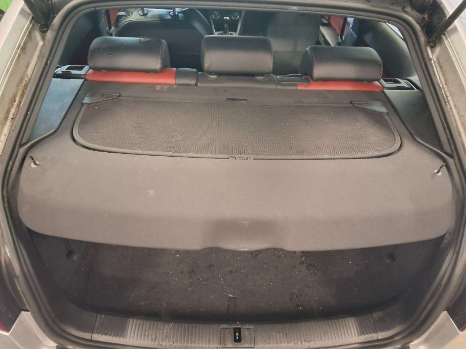 Hattehylle til Audi A3, 2009-2012 (Type II, Fase 2) (AUDI|)