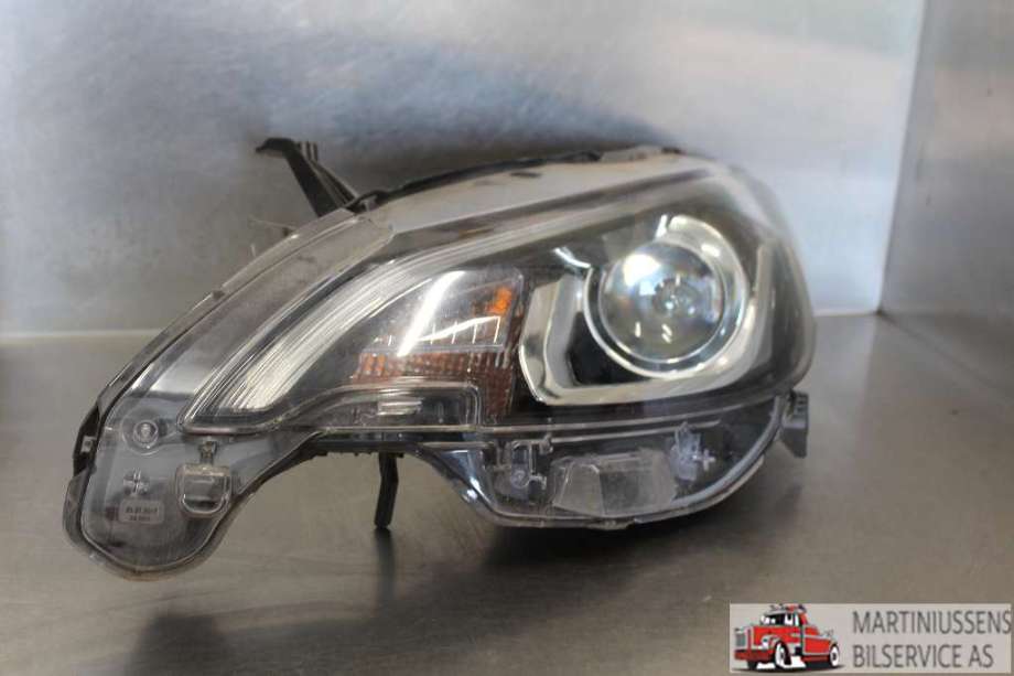 Frontlykt venstre halogen til Mopedbil Ligier JS50 2015-2024 (Type I) (LIGIER||90144088)