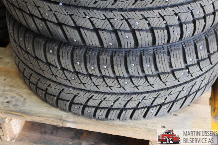 Dekk til Annet Dekk vinter pigg 0-->>  (ICE STAR IS33|225/45R17 - 9MM|LANDSAIL)