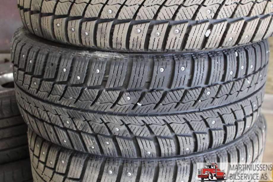 Dekk til Annet Dekk vinter pigg 0-->>  (ICE STAR IS33|225/45R17 - 9MM|LANDSAIL)