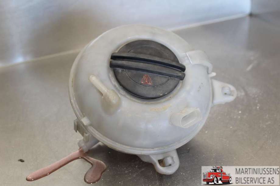 Ekspansjonstank til VW Golf VII 2012-2017 (Fase 1)  (VOLKSWAGEN|5Q0 121 407 D||5Q0 121 407)