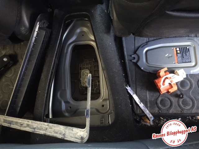 Nissan Leaf 2011-2017 (Type I) , Motorkode: EM61, Girkassekode: 