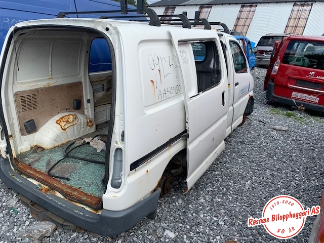 Toyota Hiace 2001-2006 (Fase 2) , Motorkode: 2KD-FTV, Girkassekode: 