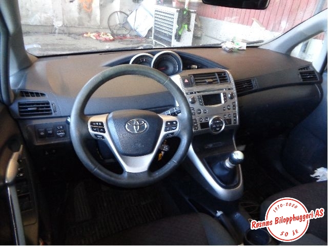 Toyota Verso 2009-2016 (Type III) , Motorkode: 1AD-FTV, Girkassekode: 
