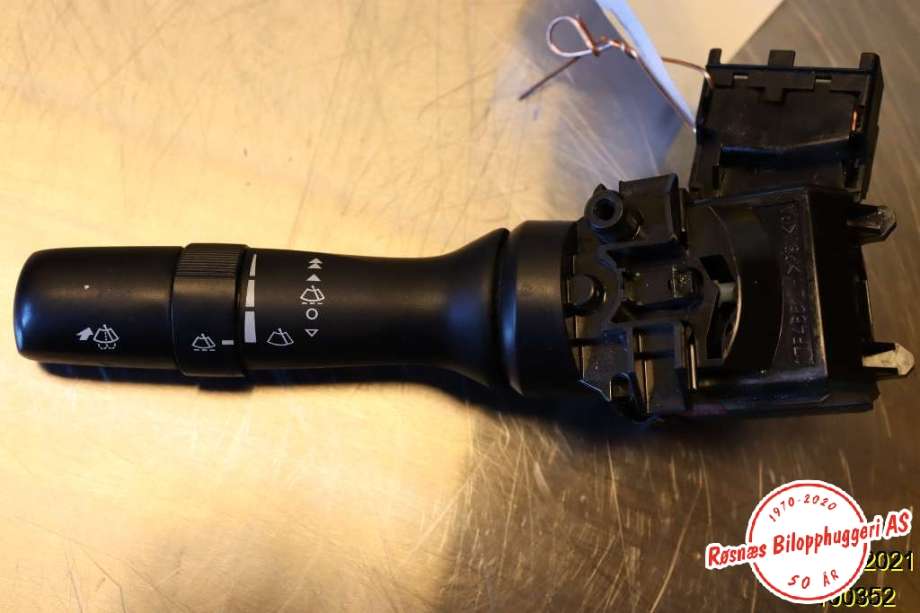 Bryter lys til Toyota Hilux, 2006-2011  (TOYOTA|0K061)