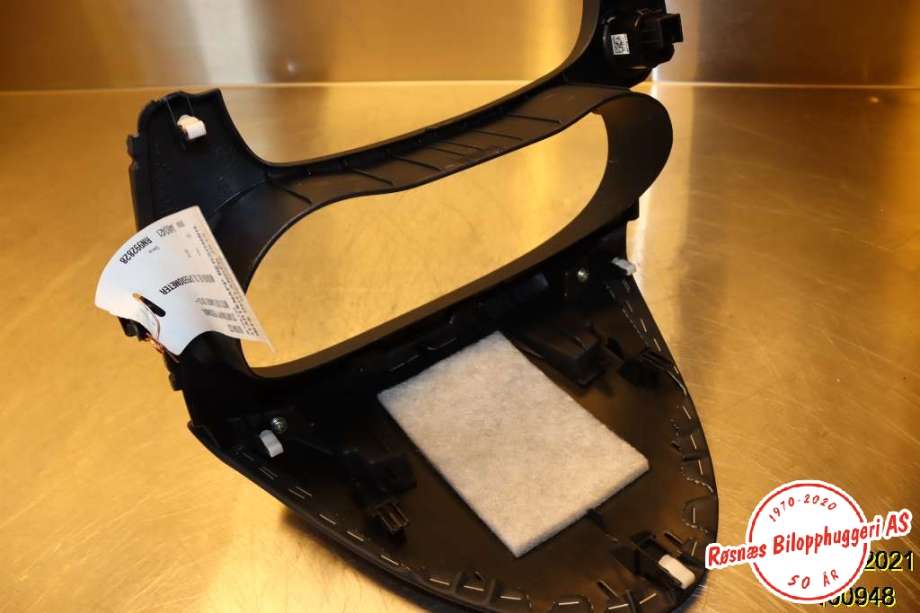 Bryter start/stopp til Mitsubishi Outlander 2012-2015 (Type III, Fase 1)  (MITSUBISHI|8610A133|)