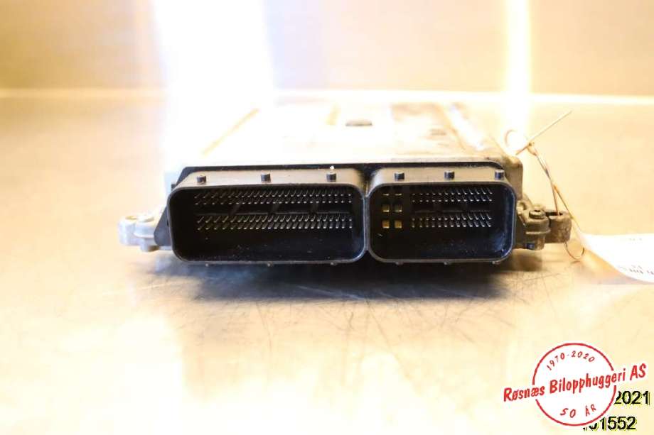 Styreenhet motor til Mercedes S-Klasse 2005-2013 (W221) (W221) (MERCEDES|A 642 150 97 77|0 281 014 197|)