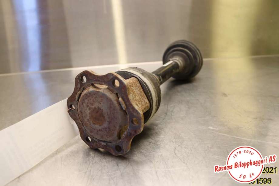 Drivaksel høyre foran til Audi A4 2007-2014 (Type IV) (B8) (B8) (AUDI|8K0 407 271 Q|)