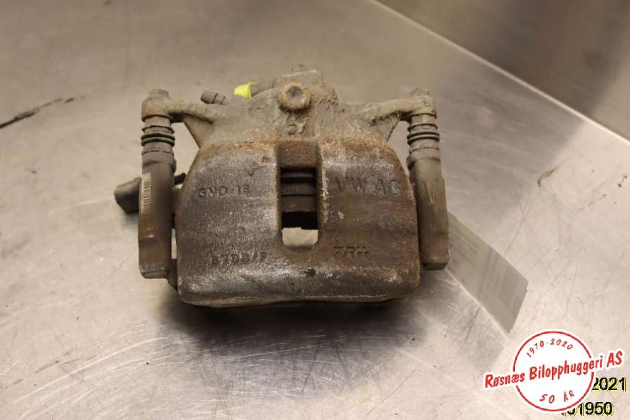 Bremsecaliper høyre foran til Audi A3 2016-2020 (Type III, Fase 2)  (AUDI|)