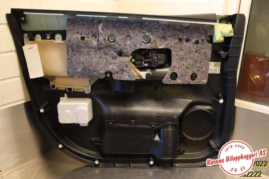 Dørtrekk høyre til Mitsubishi Outlander 2012-2015 (Type III, Fase 1)  (MITSUBISHI|7221B924XB|)