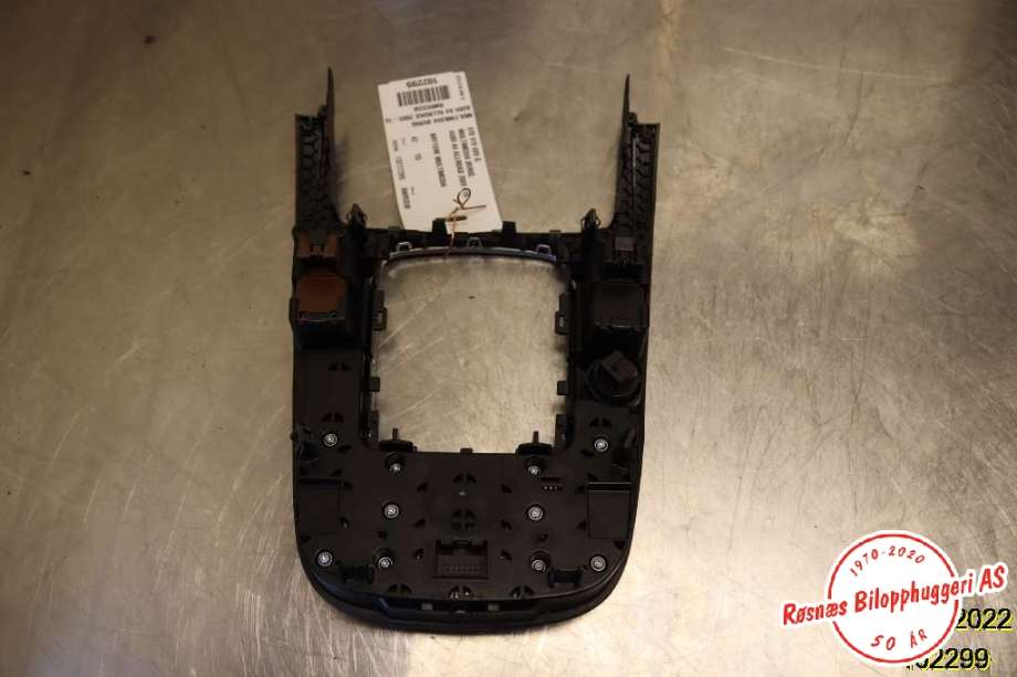 Diverse deler til Audi A4, Allroad 2009-2016 (Type I) (B8) (B8) (AUDI|8T0 919 609 G|)