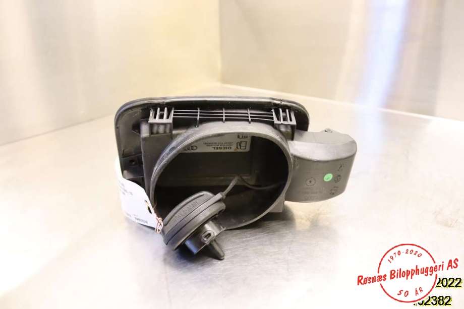 Tanklokk til Audi A4, Allroad 2009-2016 (Type I) (B8) (B8) (AUDI|8K0.809.999 A|)