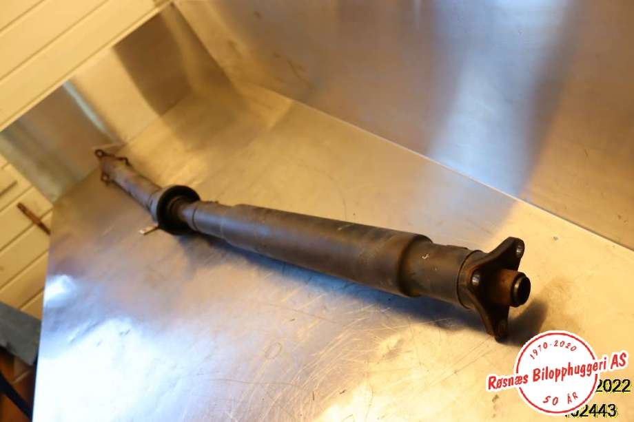 Mellomaksel til BMW 3-Serie 2005-2011 (E90/E91/E92/E93) (E90/E91/E92/E93) (BMW|26107575332|)
