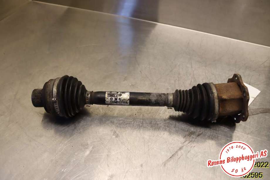 Drivaksel høyre foran til Audi A4, Allroad 2009-2016 (Type I) (B8) (B8) (AUDI|)
