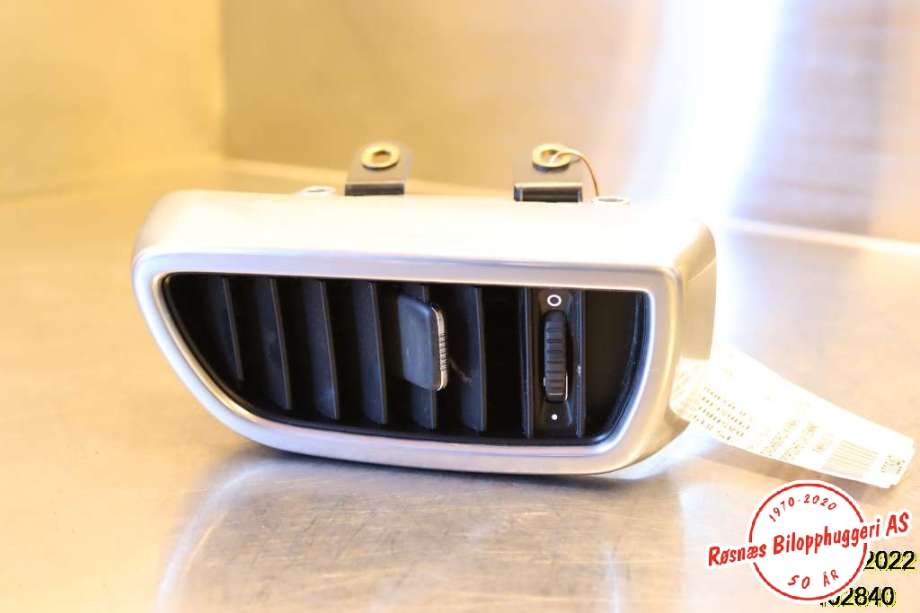 Dashbord friskluftdyse til Porsche Cayenne, 2010-2017 (92A) (92A) (PORSCHE|7P5.819.704.A)