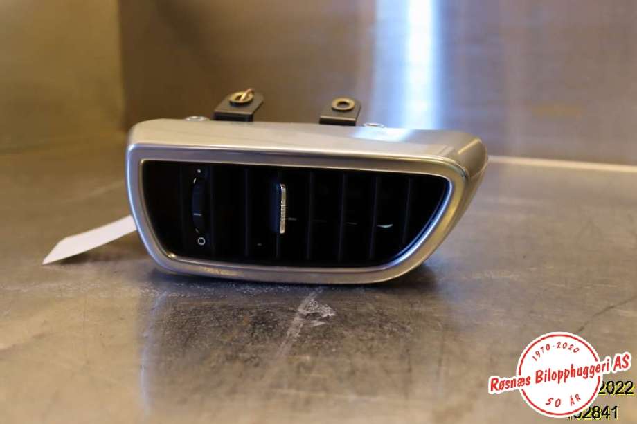 Dashbord friskluftdyse til Porsche Cayenne, 2010-2017 (92A) (92A) (PORSCHE|7P5.819.703.A)