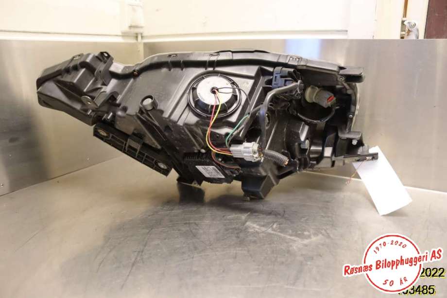 Frontlykt høyre halogen til Nissan Leaf 2011-2017 (Type I) (NISSAN|)