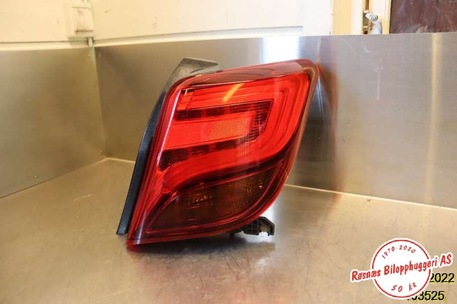 Baklykt høyre til Toyota Yaris, 2014-2020 (Type III, Fase 2)  (TOYOTA|811300DA50)