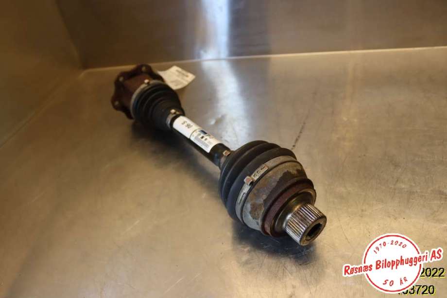 Drivaksel venstre foran til Audi A4 2007-2014 (Type IV) (B8) (B8) (AUDI|8K0 407 271 Q|)