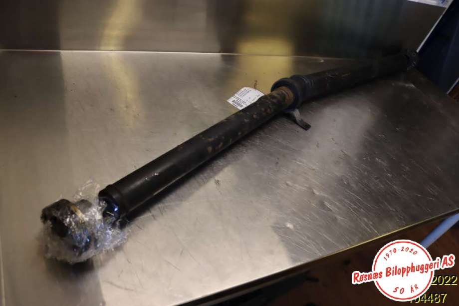 Mellomaksel bakre til Audi A8 2003-2010 (Type II)  (AUDI|4E0 521 101 A|)