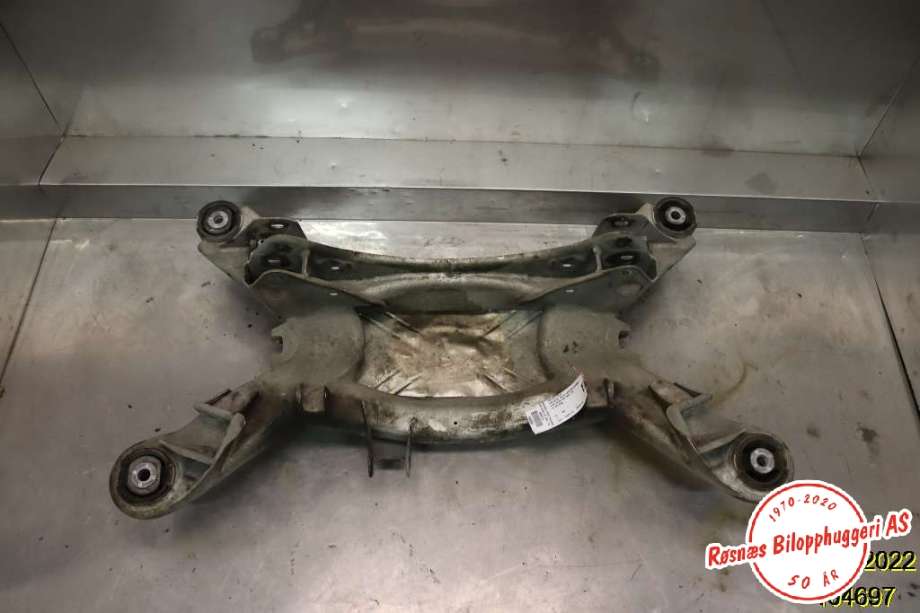 Travers bak til Audi A8, 2003-2010 (Type II) (AUDI|4E0.505.235.H)