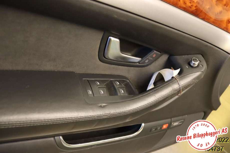 Dørtrekk venstre til Audi A8 2003-2010 (Type II) (AUDI|4E0 868 015|)