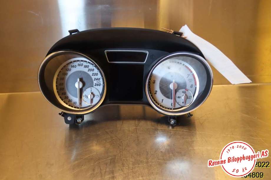 Speedometer til Mercedes CLA, 2013-2019 (C117) (C117) (MERCEDES|A117 900 20 01)
