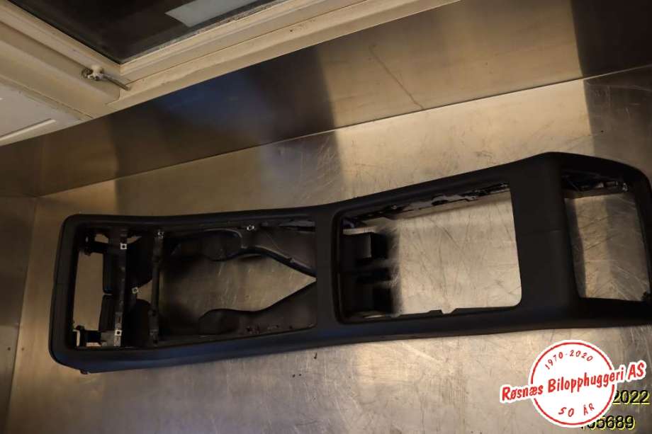 Innredning, Konsoll til Audi A8, 2003-2010 (Type II) (AUDI|4E0 863 241 E)