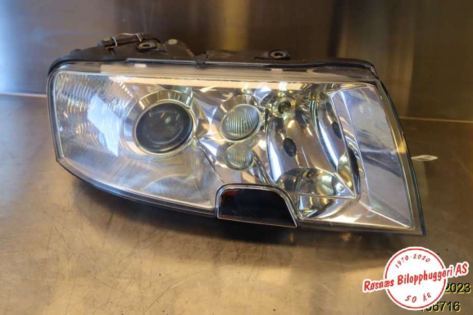 Frontlykt høyre halogen til Škoda Superb, 2002-2008 (Type I) (SKODA|)