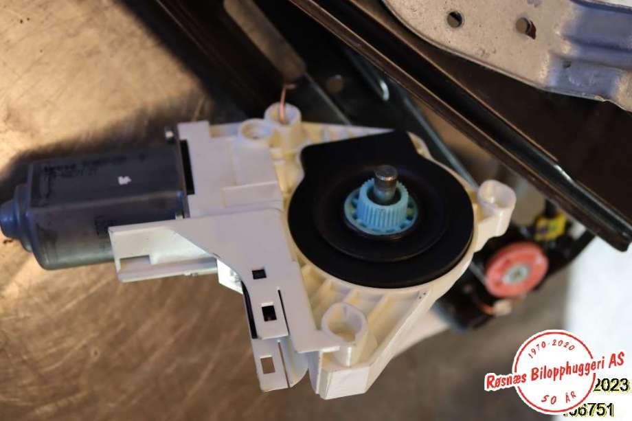 Ruteheis venstre foran til VW Sharan 2010-->> (Type II)  (VOLKSWAGEN|7N0837461.F|)