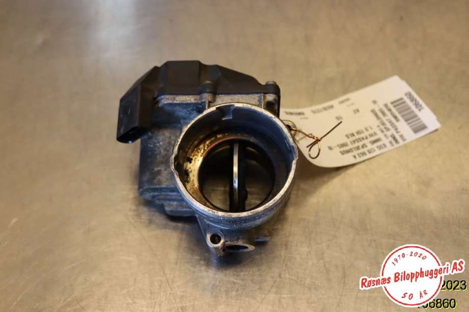 Spjeldhus til VW Passat, 2005-2010 (B6) (B6) (VOLKSWAGEN|03G 128 063 A)