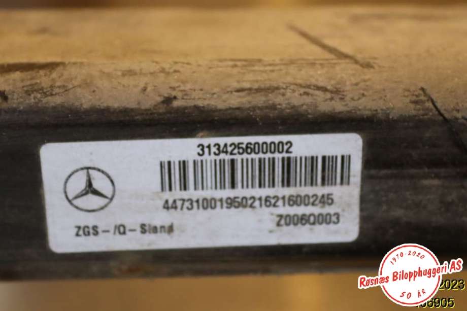 Hengerfeste til Mercedes Vito 2014-->> (W447) (W447) (MERCEDES|A 447 310 0195|)