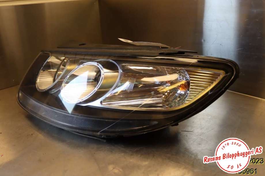 Frontlykt høyre halogen til Hyundai Santa Fe 2006-2009 (Type II, Fase 1)  (HYUNDAI|92102 2B021|)