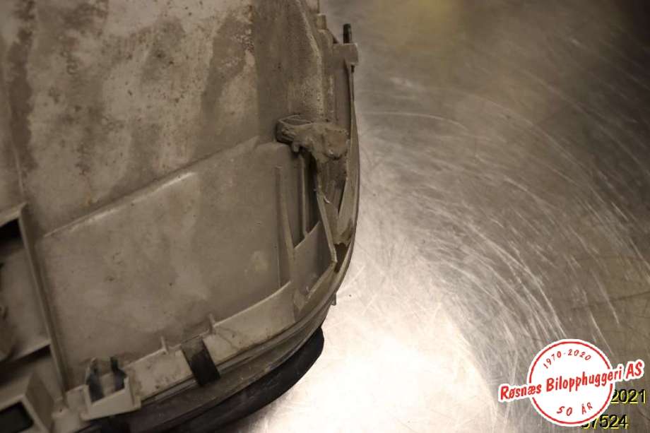 Frontlykt høyre xenon til Mercedes C-Klasse 2000-2004 (Fase 1) (W203) (W203) (A 203 820 38 61|)