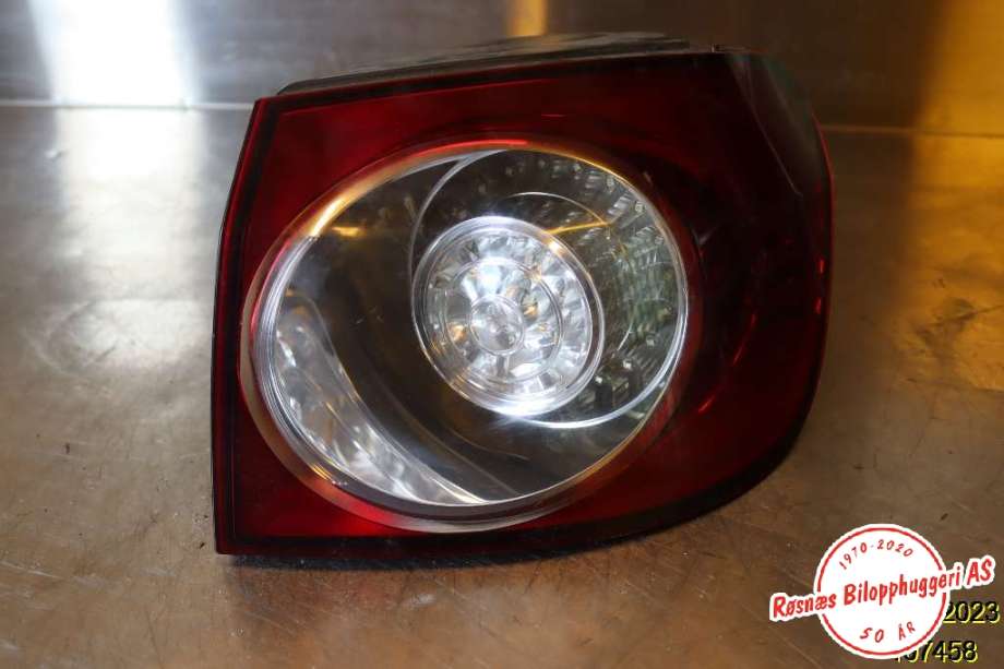Baklykt høyre til VW Golf, Plus/Cross 2005-2009 (Fase 1) (VOLKSWAGEN|5M0 945 096 N|)